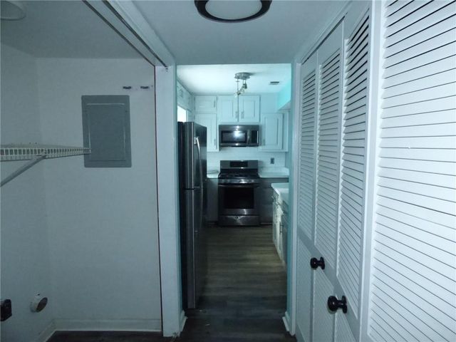 1572 Circlestone Drive, Stone Mountain, GA 30088
