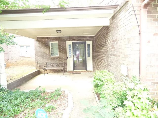 1572 Circlestone Drive, Stone Mountain, GA 30088