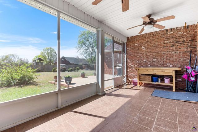 309 Audrey Way, Kathleen, GA 31047