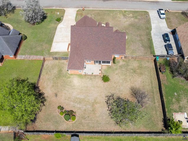 309 Audrey Way, Kathleen, GA 31047