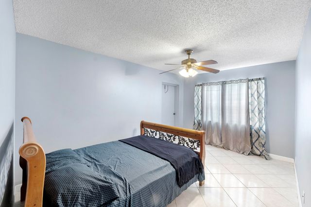 4148 NW 90th Avenue 201, Coral Springs, FL 33065