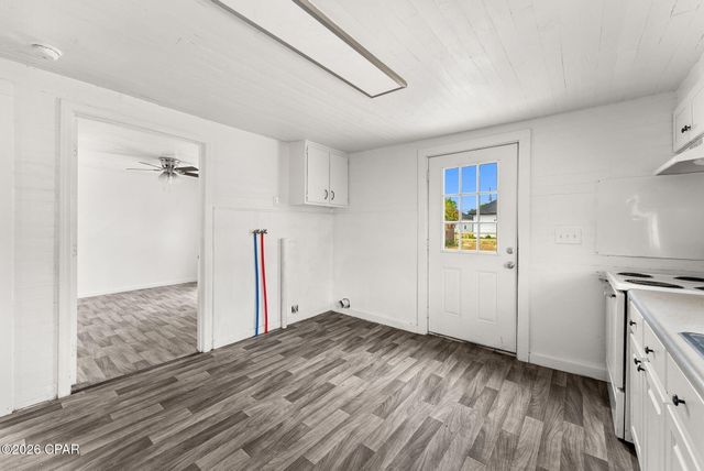 235 Central Avenue, Panama City, FL 32401
