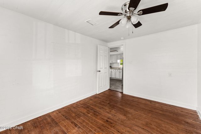235 Central Avenue, Panama City, FL 32401