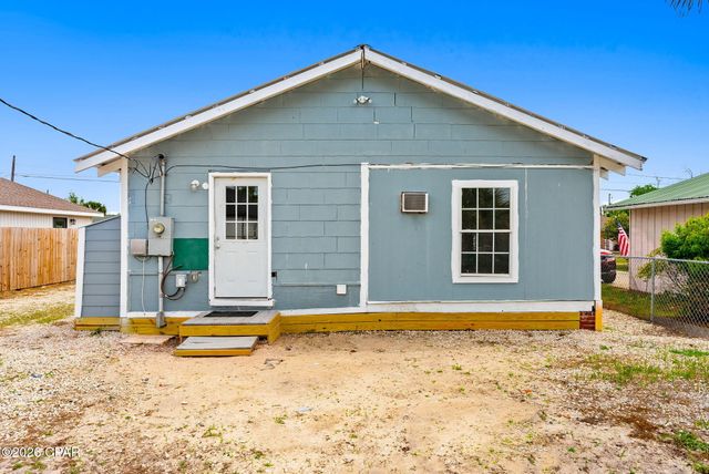235 Central Avenue, Panama City, FL 32401