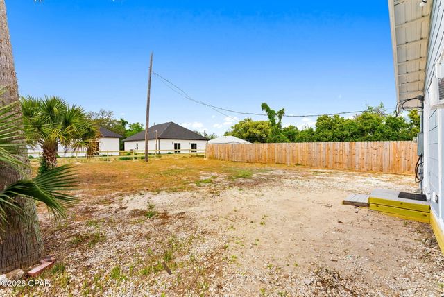 235 Central Avenue, Panama City, FL 32401