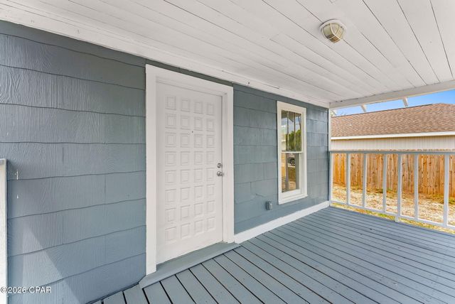 235 Central Avenue, Panama City, FL 32401