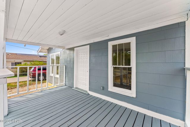 235 Central Avenue, Panama City, FL 32401