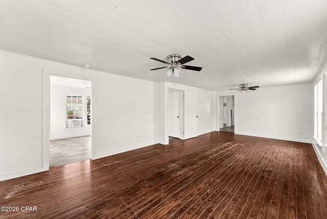 235 Central Avenue, Panama City, FL 32401