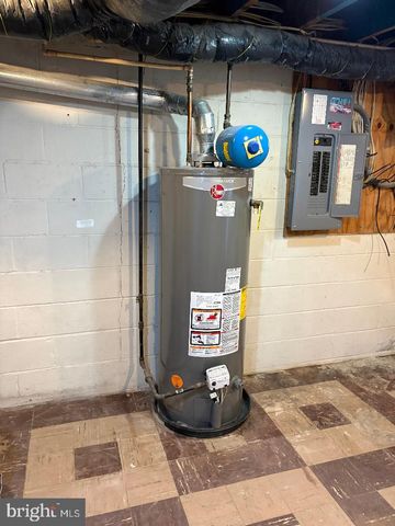 2703 CRESTON RD, Baltimore, MD 21222