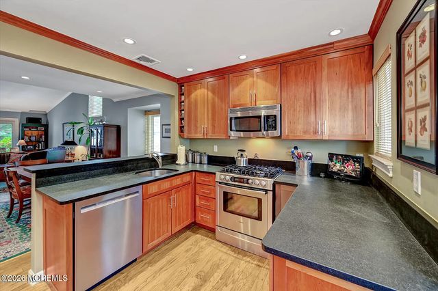 13 Helene Court, Tinton Falls, NJ 07724