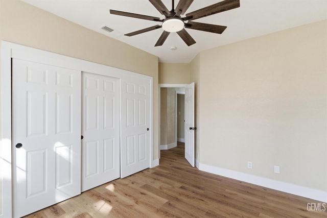 1512 Wedgewood Drive, Bakersfield, CA 93311