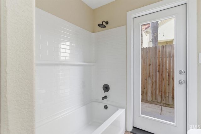 1512 Wedgewood Drive, Bakersfield, CA 93311