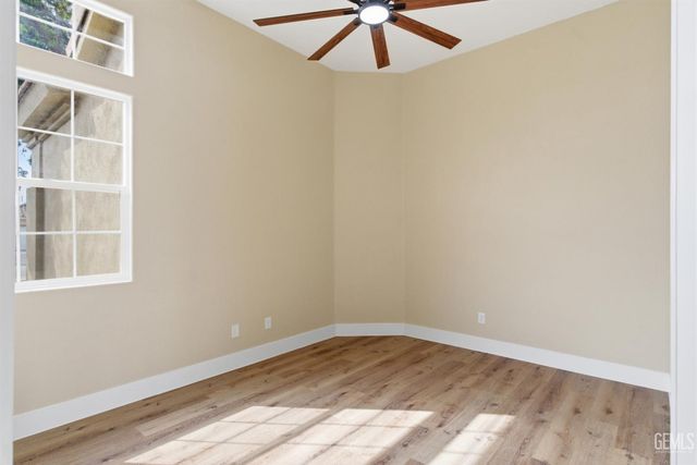 1512 Wedgewood Drive, Bakersfield, CA 93311