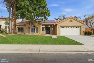 1512 Wedgewood Drive, Bakersfield, CA 93311