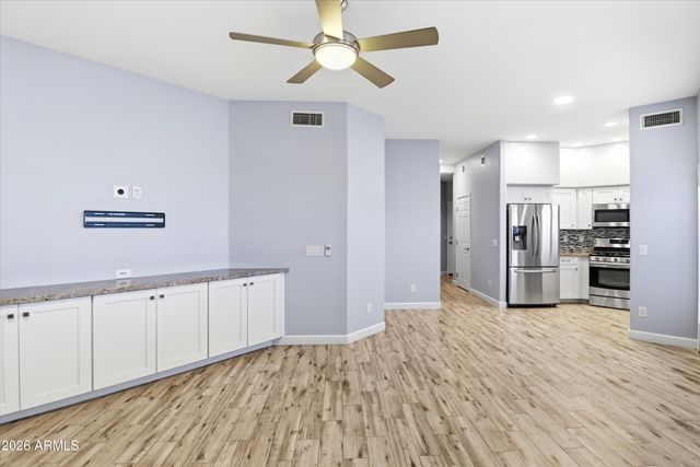 5015 E CHEYENNE Drive 17, Phoenix, AZ 85044