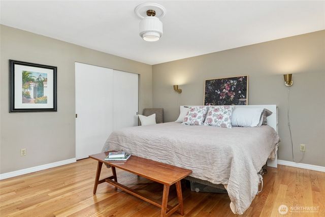 16242 NE 30th Street, Bellevue, WA 98008