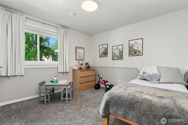 16242 NE 30th Street, Bellevue, WA 98008