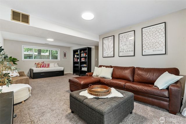 16242 NE 30th Street, Bellevue, WA 98008
