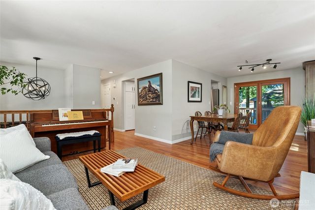 16242 NE 30th Street, Bellevue, WA 98008
