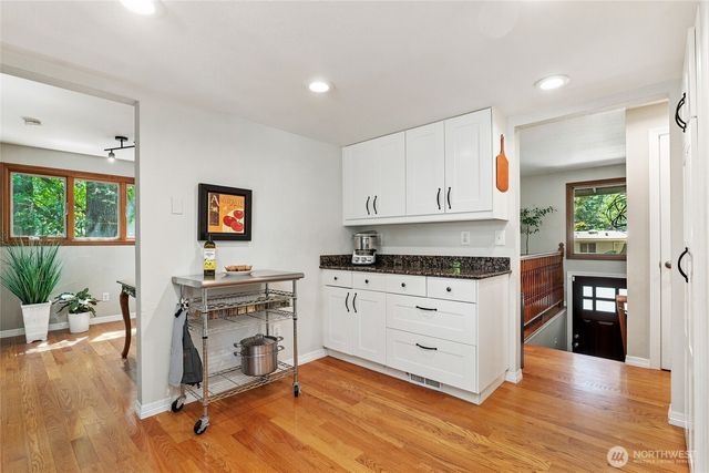16242 NE 30th Street, Bellevue, WA 98008