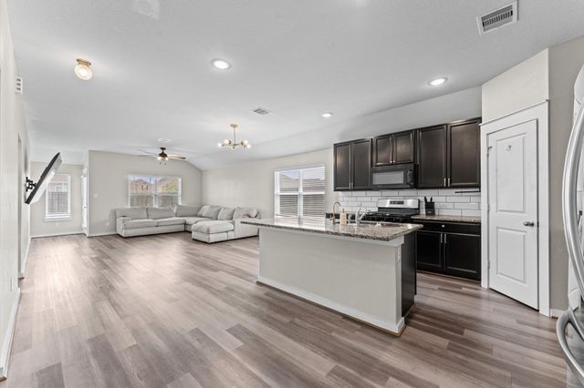 31502 Kailua Drive, Hockley, TX 77447