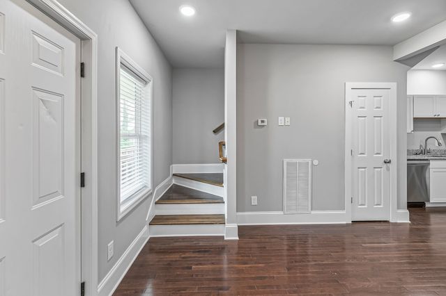 434 Caldwell Dr, Columbia, TN 38401