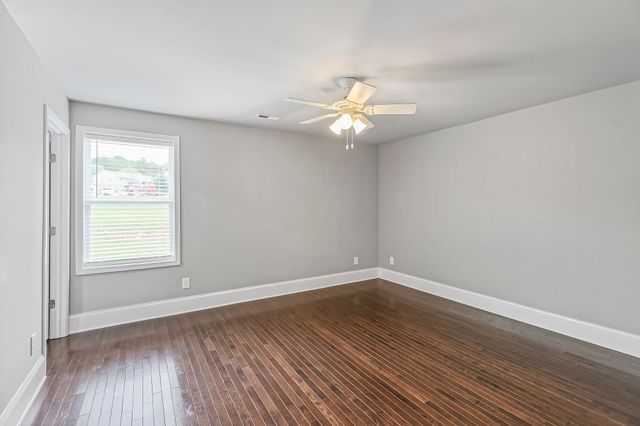 434 Caldwell Dr, Columbia, TN 38401