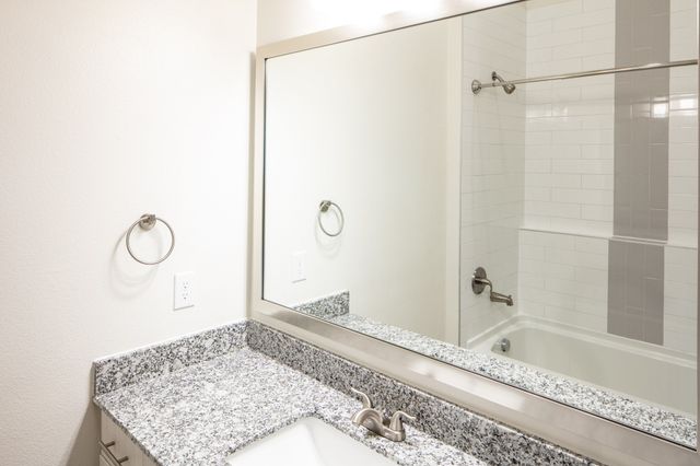 601 N Oak Street 116, Roanoke, TX 76262