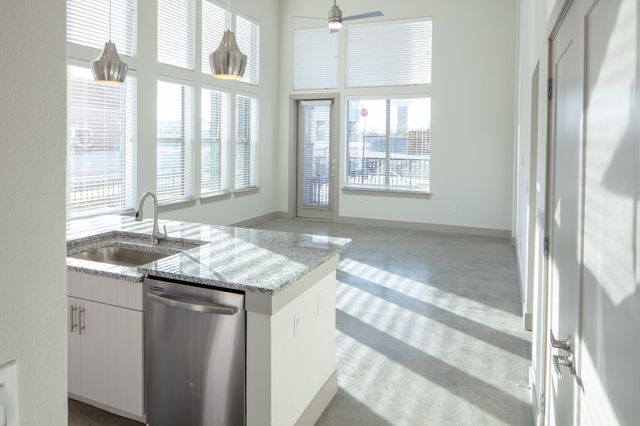 601 N Oak Street 116, Roanoke, TX 76262