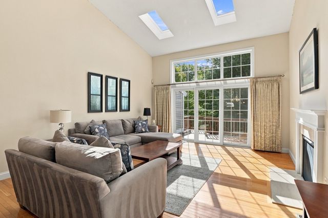 1 Hawthorne Path 1, Milford, MA 01757