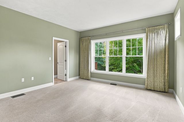 1 Hawthorne Path 1, Milford, MA 01757