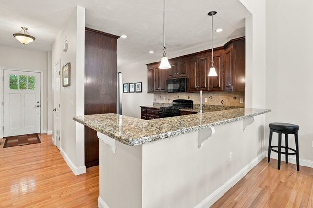 1 Hawthorne Path 1, Milford, MA 01757