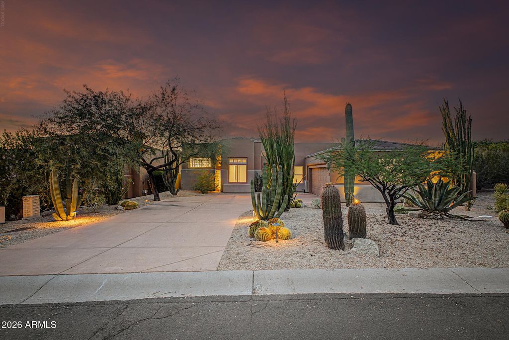 11156 E DALE Lane, Scottsdale, AZ 85262 — exterior