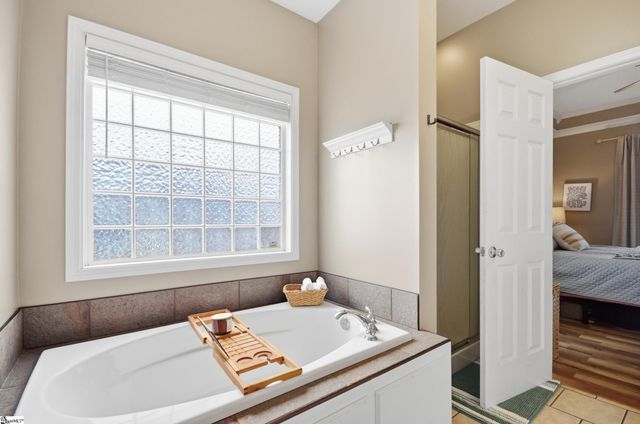 1080 Corie Crest Drive, Boiling Springs, SC 29316