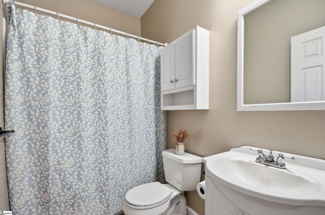 1080 Corie Crest Drive, Boiling Springs, SC 29316