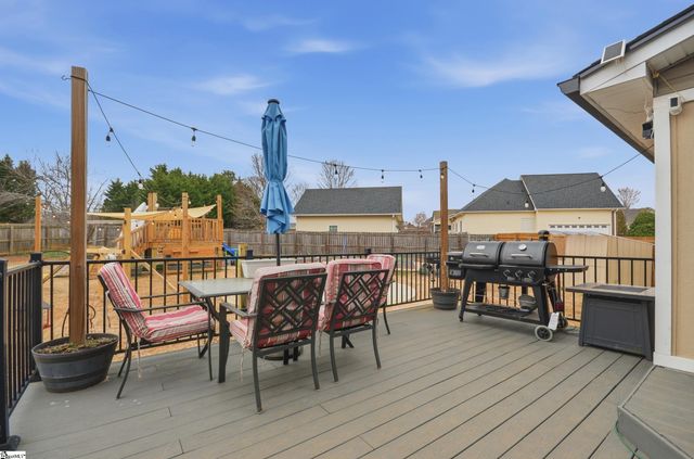 1080 Corie Crest Drive, Boiling Springs, SC 29316