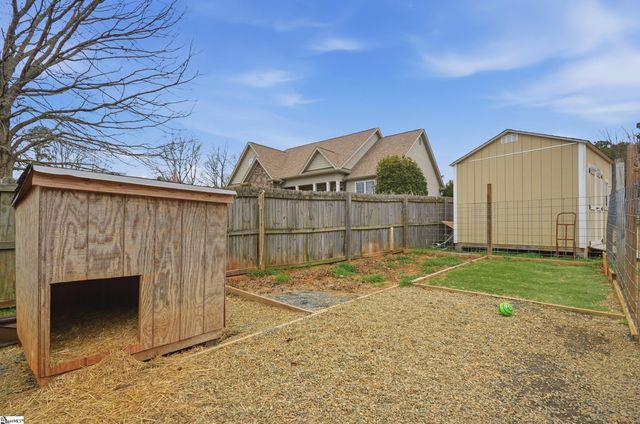 1080 Corie Crest Drive, Boiling Springs, SC 29316