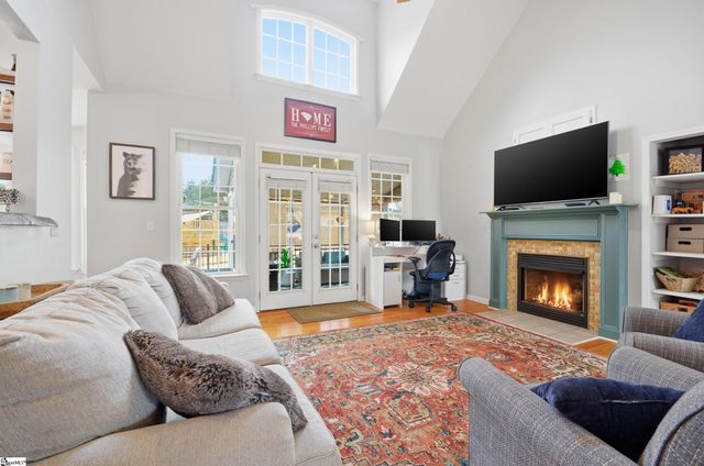 1080 Corie Crest Drive, Boiling Springs, SC 29316