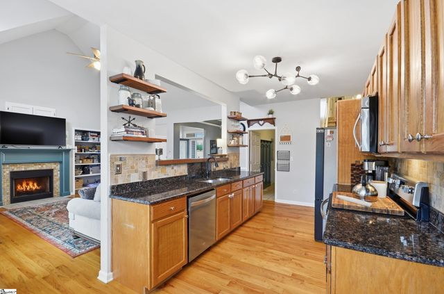 1080 Corie Crest Drive, Boiling Springs, SC 29316