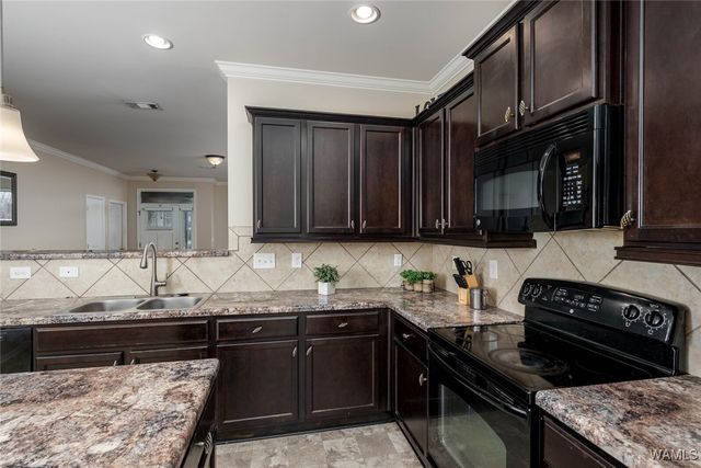 1252 Maxwell, Tuscaloosa, AL 35405