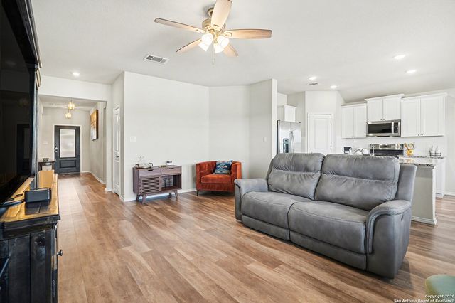 238 Holland Park, Schertz, TX 78108