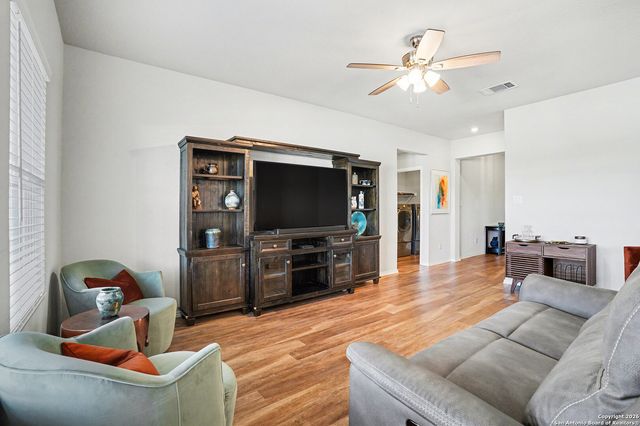 238 Holland Park, Schertz, TX 78108