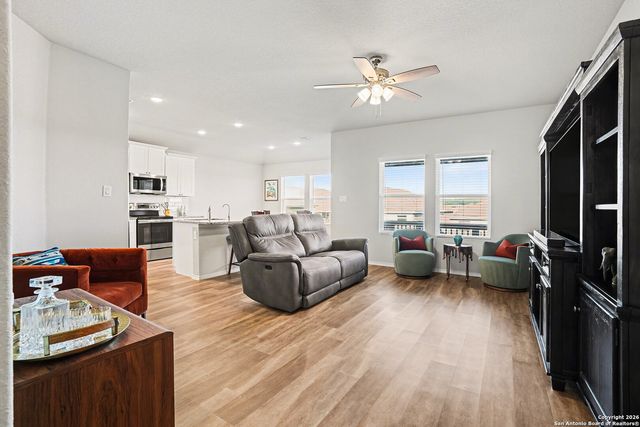 238 Holland Park, Schertz, TX 78108