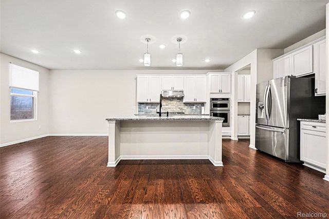 58574 Blackstone Way, Lyon Charter Township, MI 48178