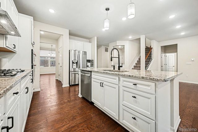 58574 Blackstone Way, Lyon Charter Township, MI 48178