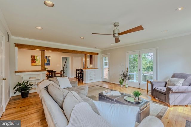 2018 N QUANTICO ST, Arlington, VA 22205