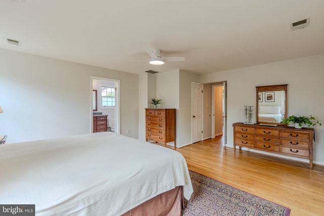 2018 N QUANTICO ST, Arlington, VA 22205