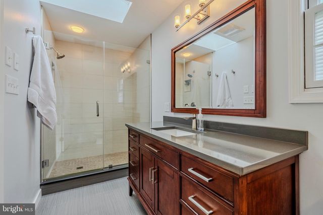 2018 N QUANTICO ST, Arlington, VA 22205