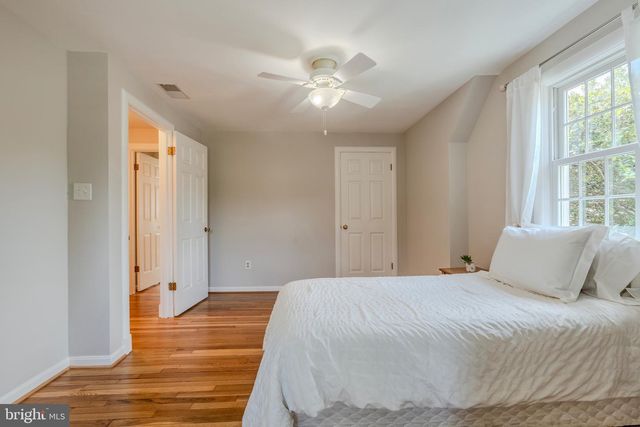 2018 N QUANTICO ST, Arlington, VA 22205