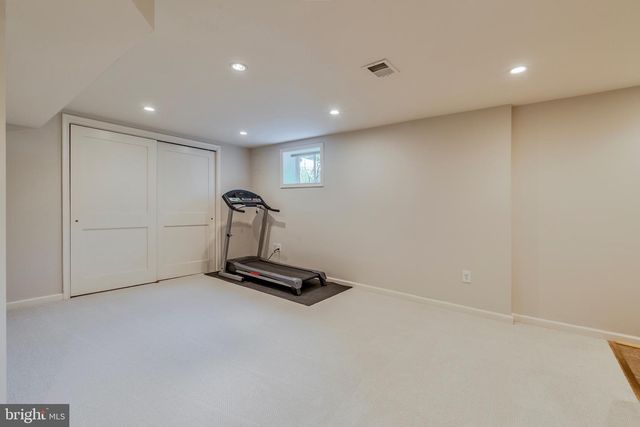 2018 N QUANTICO ST, Arlington, VA 22205
